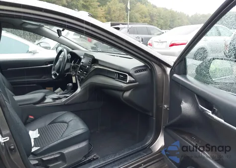 2021 Toyota Camry Se z USA, uszkodzony, nr VIN 4T1G11AK7MU464608